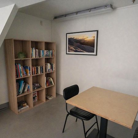 The Brownston Hostel Wanaka Bagian luar foto