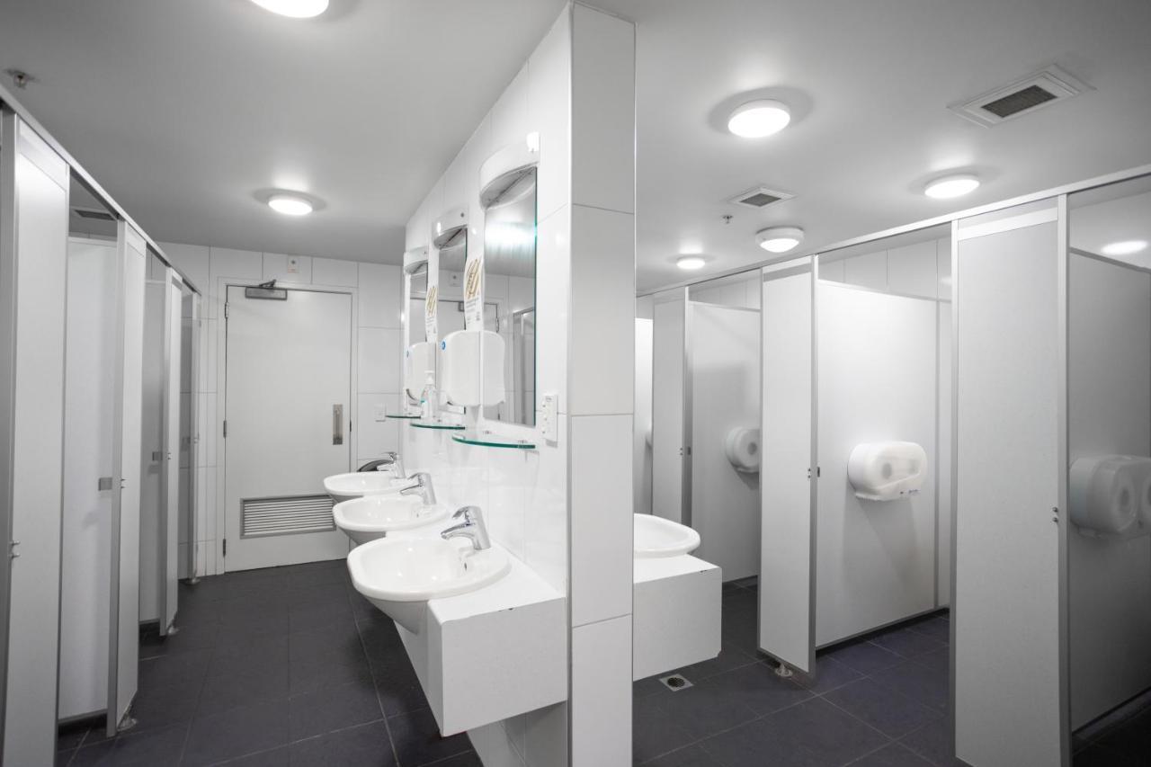 The Brownston Hostel Wanaka Bagian luar foto